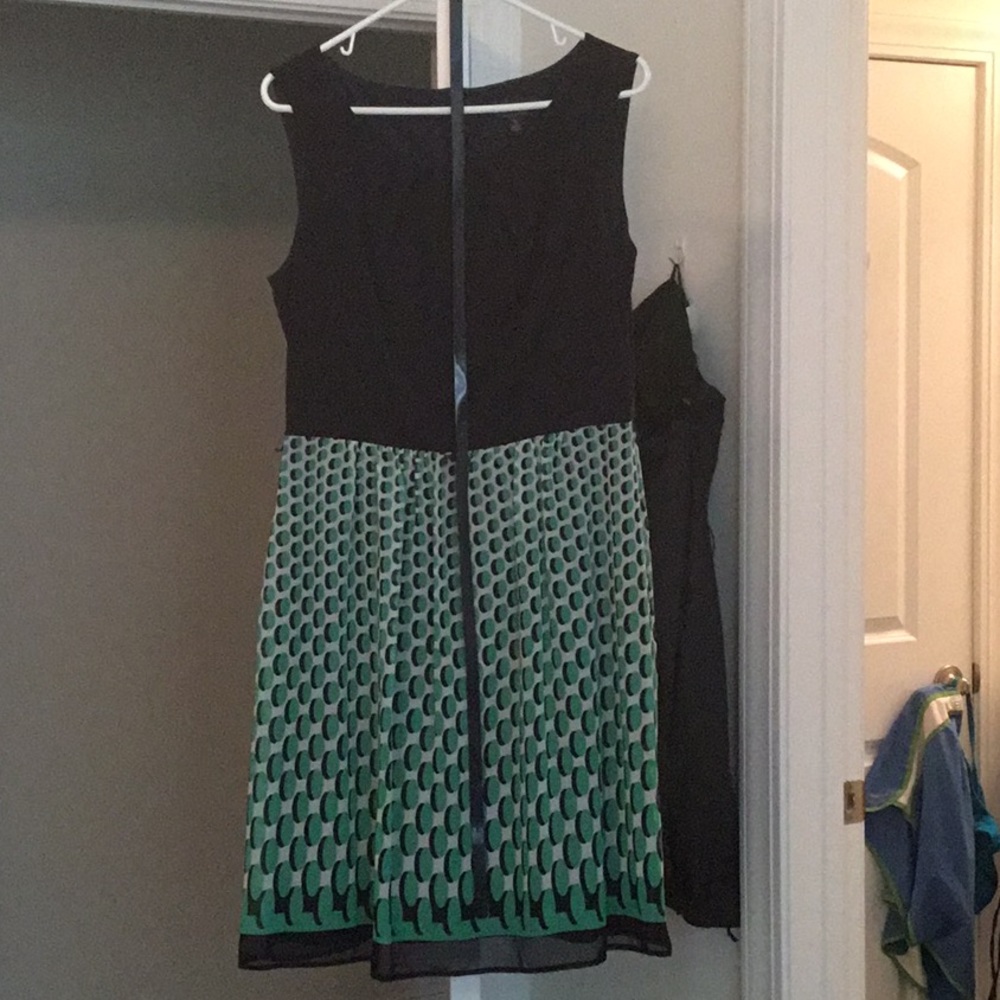 Navy/Green/White Knee length dress with navy belt